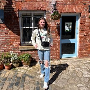 Meet your Posher, Zoe